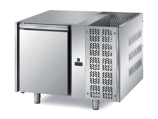refrigerated ventilated unit without upper shelf